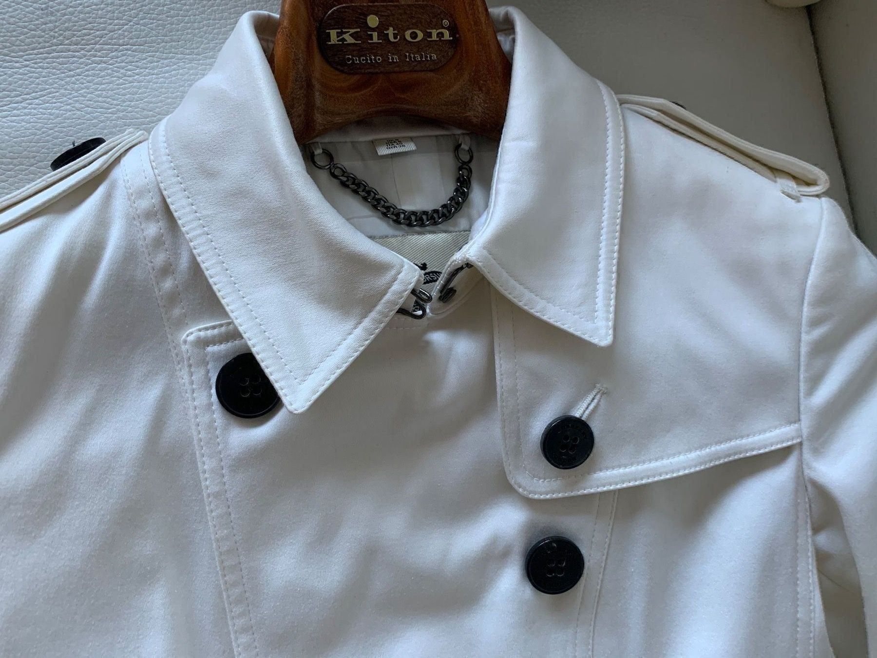 Burberry Cappotti: Burberry Trenchcoat weiss – Nuovo (secondo la descrizione) da Hombrechtikon venduto da Herbstsonne 4