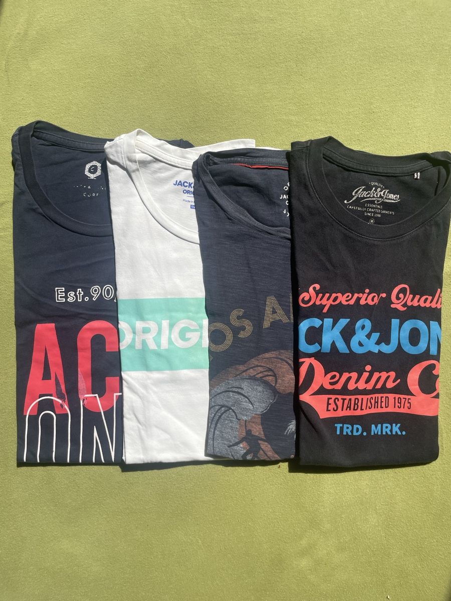 Jack & Jones T-Shirts: Jack & Jones T-shirt 4er-Set – Gebraucht aus Stetten AG von xe_k33