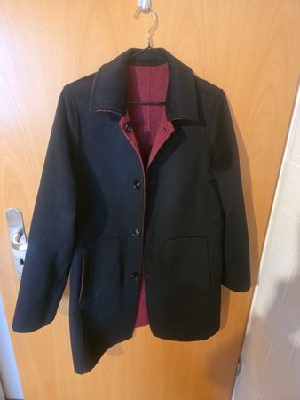 Neuer Motivi Mantel, wendbar, Gr. 38, schwarz/rot