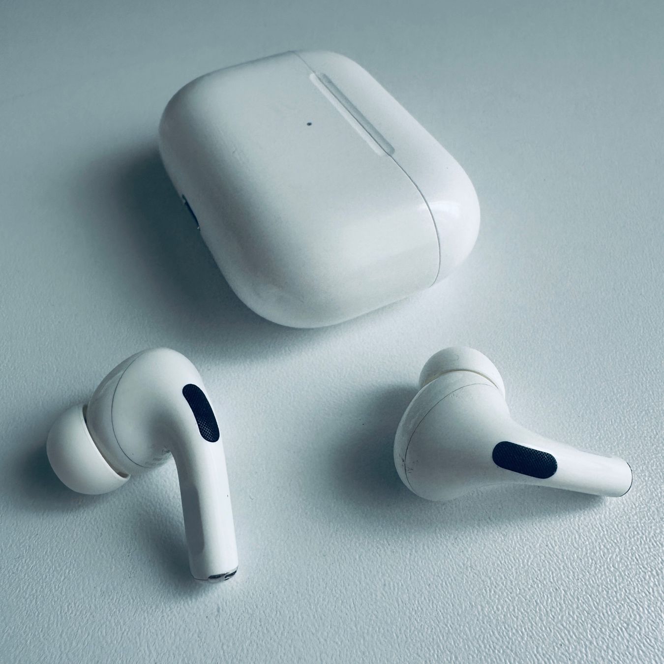 Apple Cuffie: Original Apple AirPods Pro 1 Gen. mit Wireless Case & Kabel – Usato da Basel venduto da MY.AIRPODS.SHOP 7