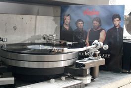 THE STRANGLERS: Let Me Down Easy, QTA 6045, 1985 NM/VG+