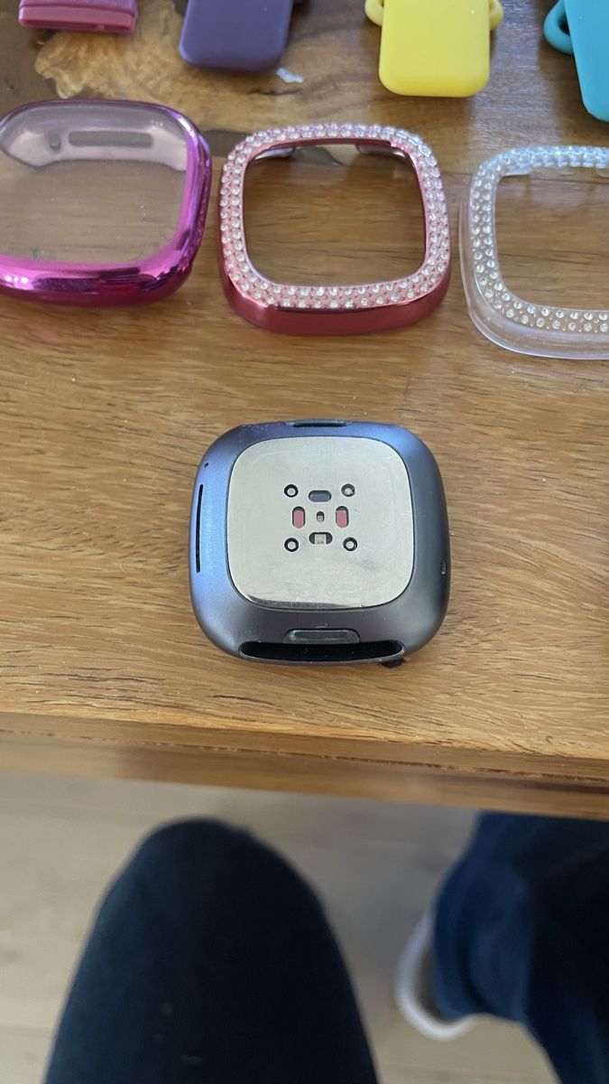 Fitbit Smartwatch: Fitbit Sense mit viel Zubehör – Gebraucht aus Aeugstertal von lthi1227 4