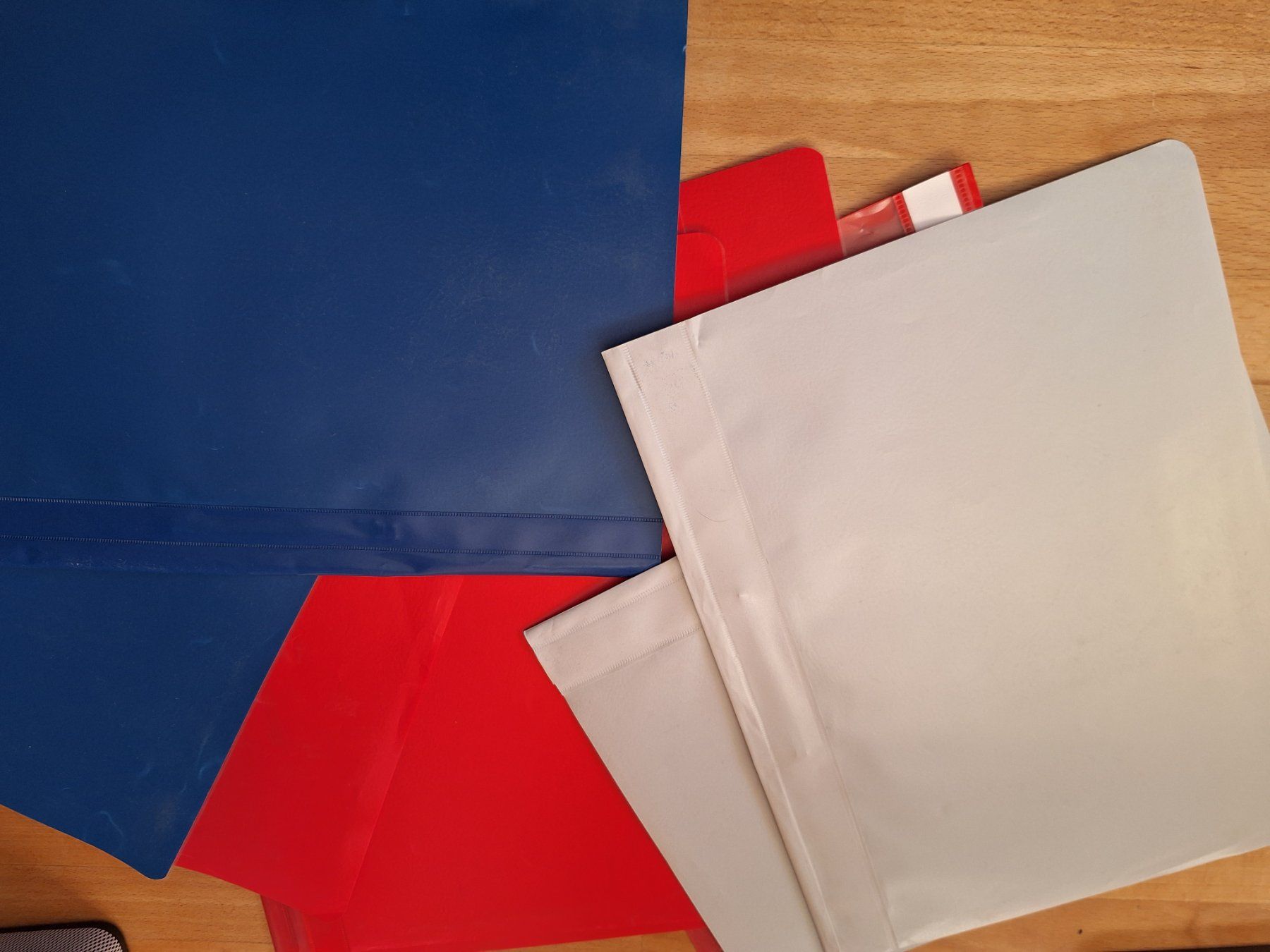 Ordner: 10 Schnellhefter, 3 Farben, gebraucht, Plastik – Gebraucht aus Hedingen von Rosie013 1