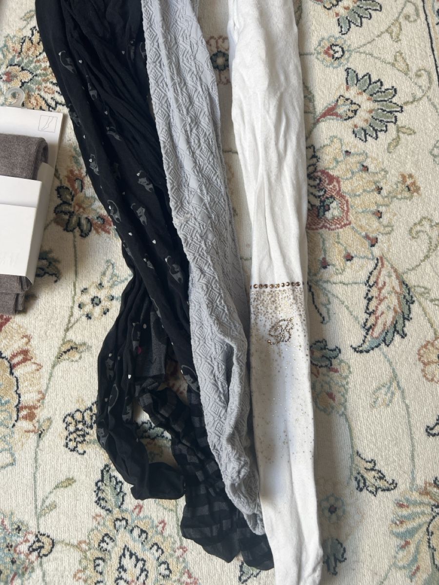 H&M Calze & Collant: Paket Mädchen Strumpfhosen 122-128 – Usato da Wolfwil venduto da Vessie 4