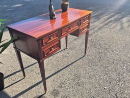 Bureau en bois ancien