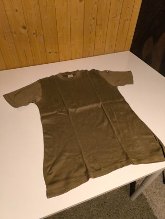1 x Militär T-Shirt Grösse 52 kurzarm