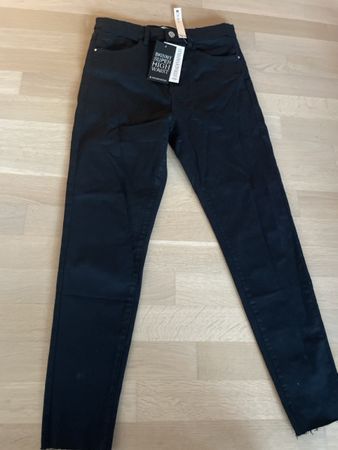 Stradivarius Skinny Super High Waist Jeans Schwarz Grösse 42