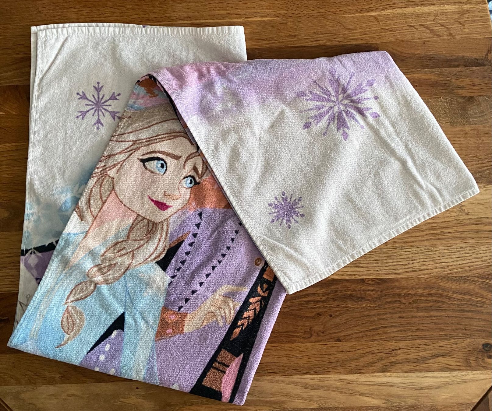 Disney Teli da bagno: Badetuch FROZEN, 140x70cm, Baumwolle – Usato da Bassersdorf venduto da jgo_9mfk 1