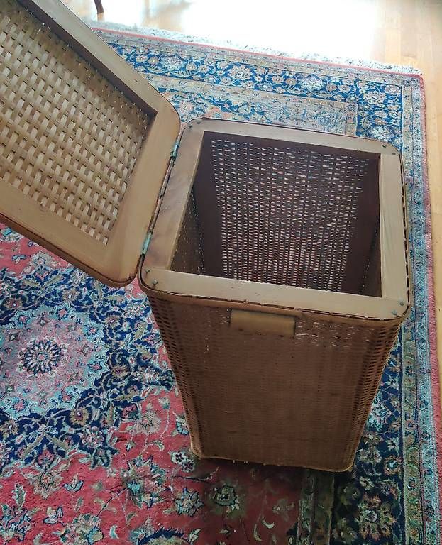Wäschekörbe: Wäschekorb aus Rattan – Gebraucht aus Erlenbach ZH von Corto1 1
