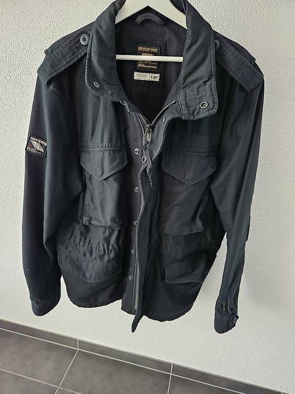 Cappotti: Superdry Parka Stoff XL shwarz – Usato da Frauenfeld venduto da EiLo 2