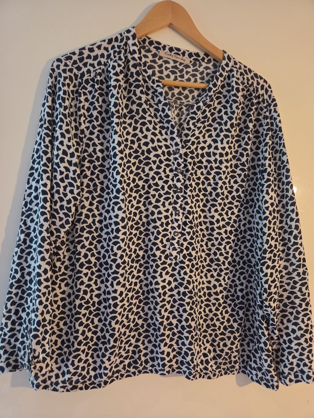 Betty Barclay Camicette: Bluse Betty Barclay gr 44 – Usato da Chur venduto da Yola02