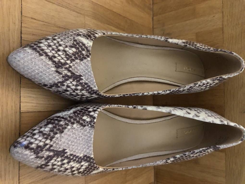 Scarpe da donna: Diverse Schuhe Pumps – Usato da Basel venduto da Sydney02