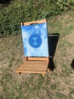 Holzliegestuhl blau mit Kreis-Motiv guter Zustand