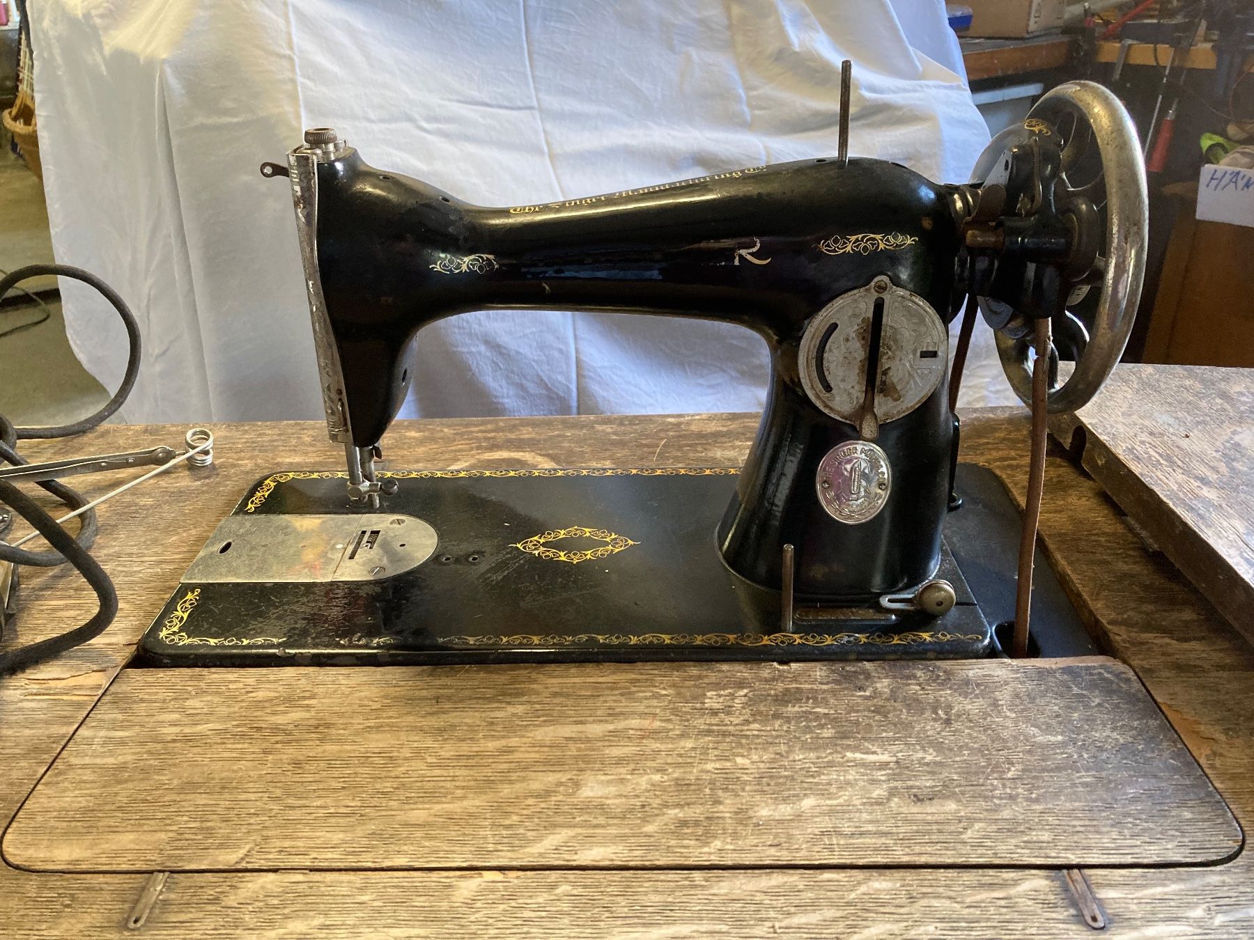 Singer Machines à coudre: Alte Singer Nähmaschine 1932 – Défectueux à schönenwerd par Isru3 1