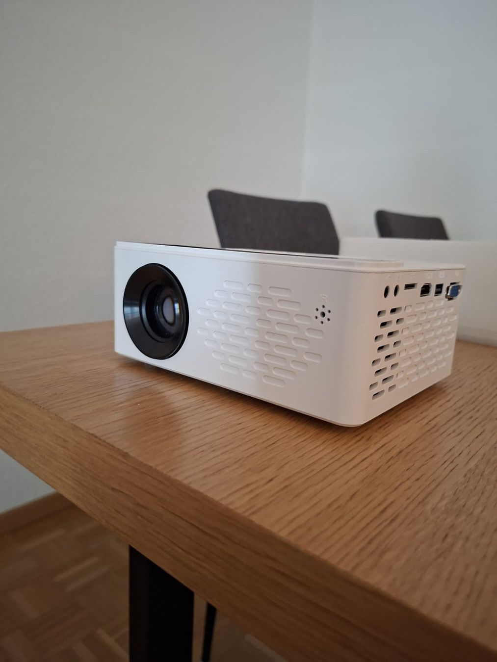 Videoprojektoren: Mini-Projektor / Projector – Gebraucht aus Zürich von arr_2f5v 2