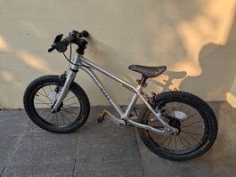 Early Rider Belter / Seeker (16 Zoll, Gebürstetes Aluminium)