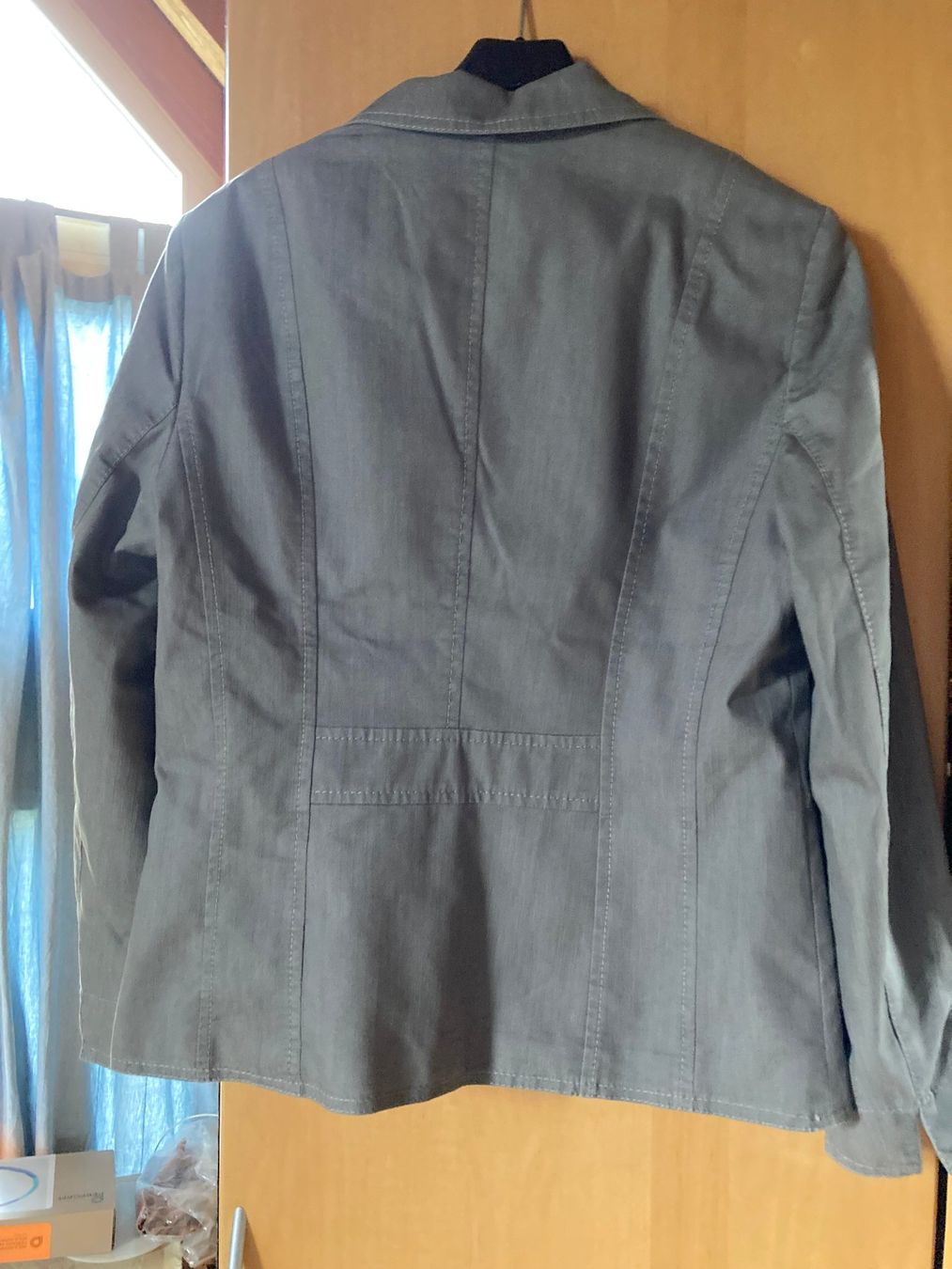 Gerry Weber Giacche: GERRY WEBER Jacke, Blazer grau Gr. 40 Neu – Nuovo (secondo la descrizione) da Dörflingen venduto da rudis-55 1