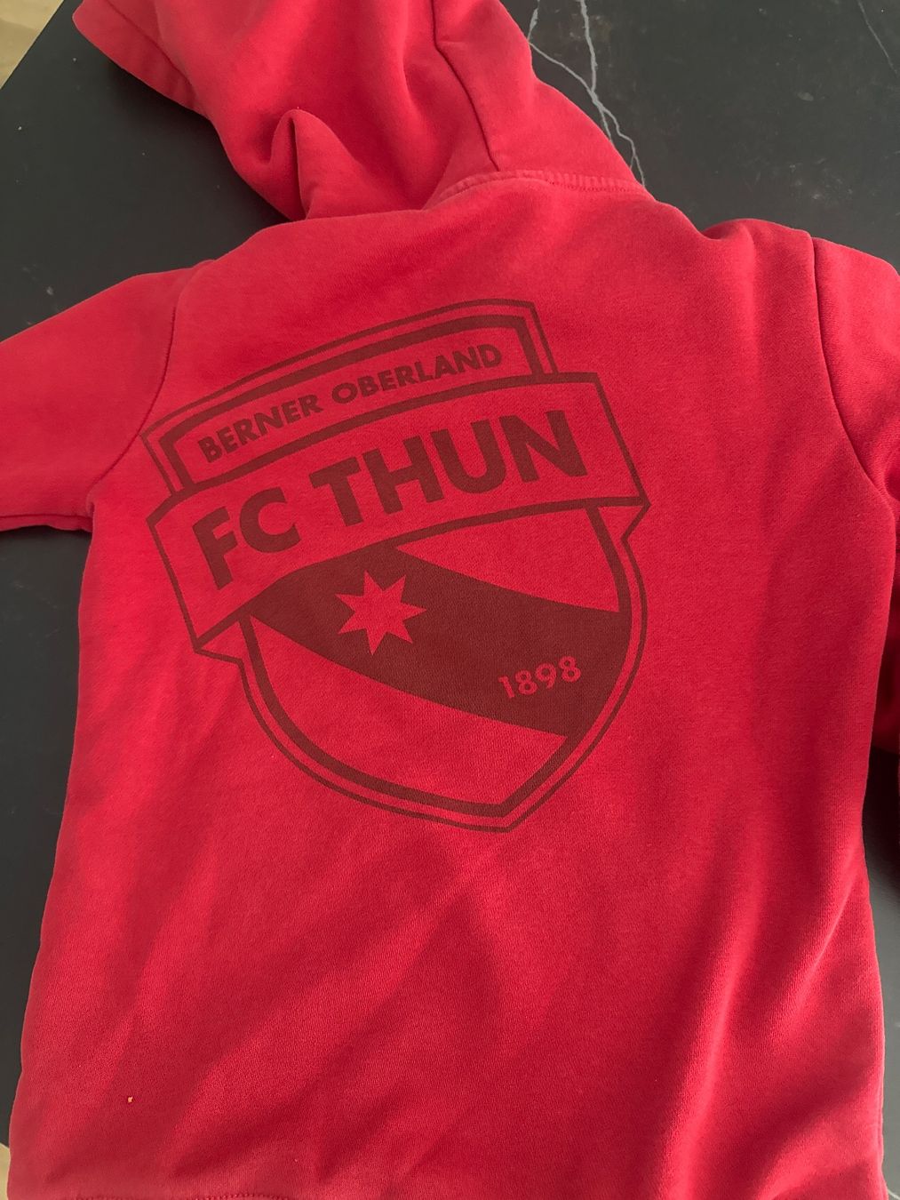 Maglioni & Felpe: Kapuzenpullover FC Thun rot guter Zustand – Usato da Uetendorf venduto da stefsom 1
