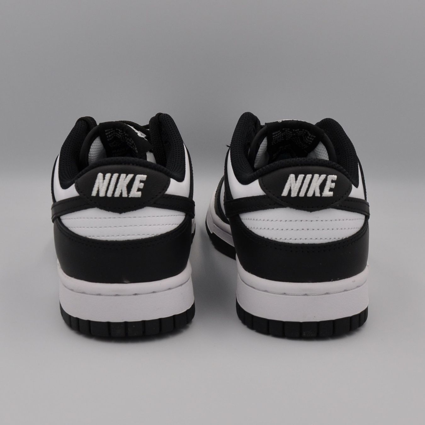 Nike Scarpe da donna: Nike Dunk Low Panda W  38.5 – Nuovo e nell'imballaggio originale da Bern venduto da SneakerheavenLT 4