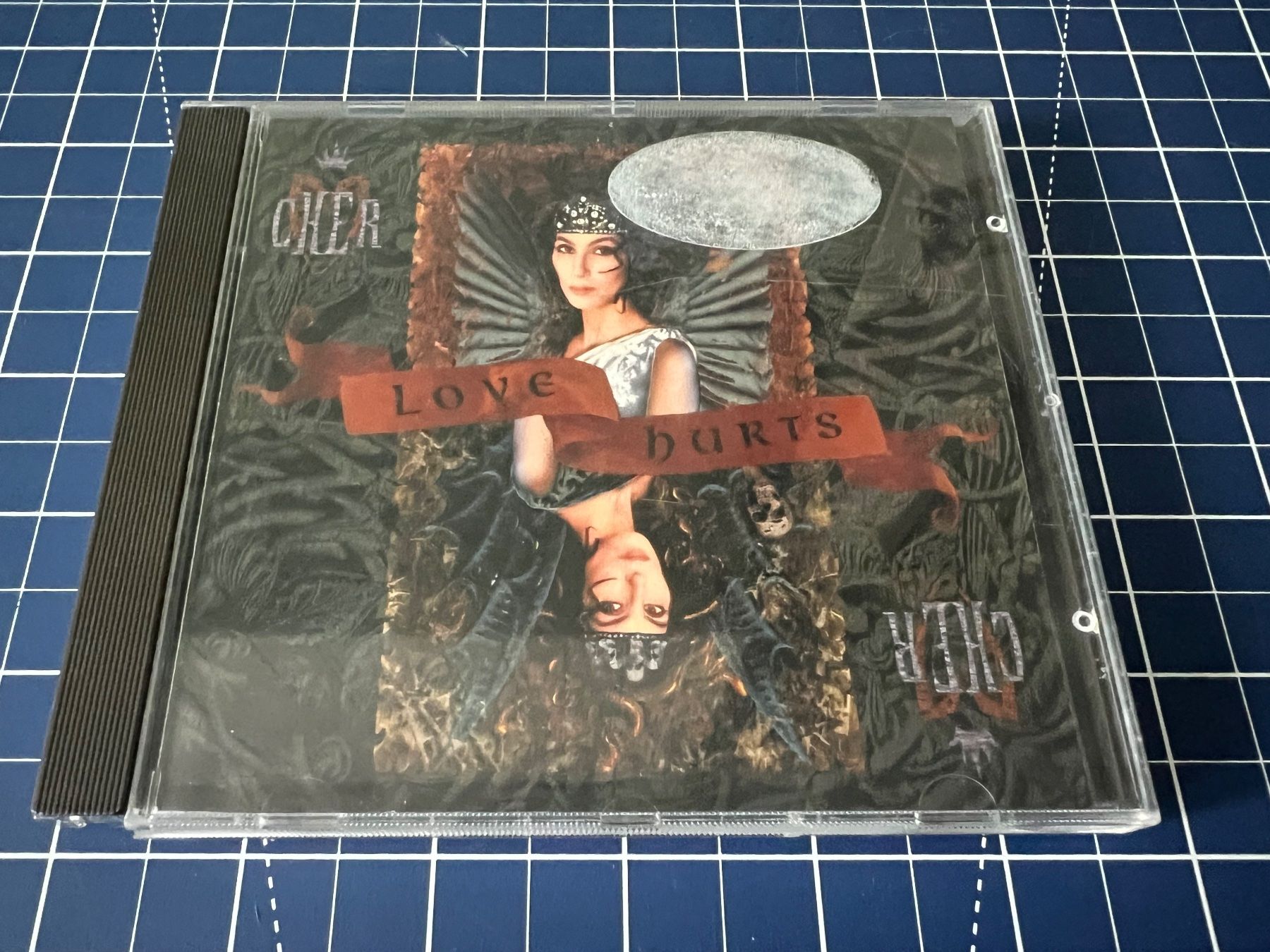 CDs: Cher – Love Hurts – Gebraucht aus st.gallen von sophiephie