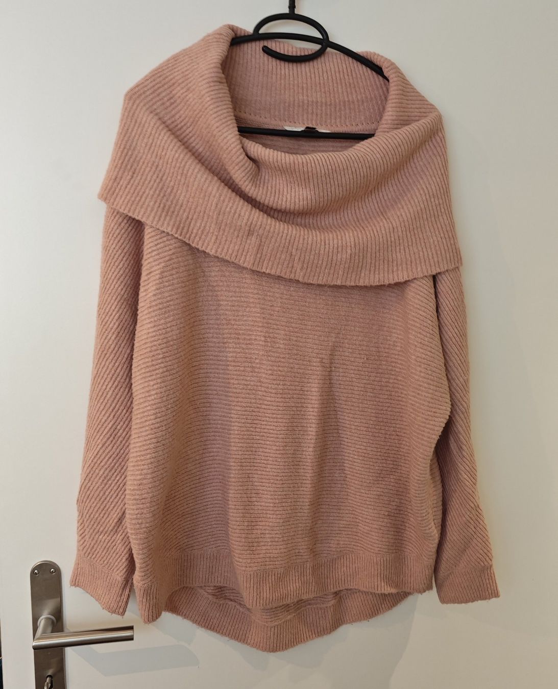 Pullover & Sweatshirts: Kuscheliger Pullover mit grossem Krage Gr. S, Miss Selfridge – Gebraucht aus Bülach von mastika82