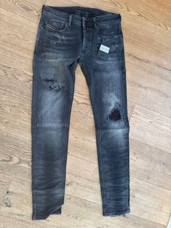 Jeans, Diesel **NEU**  31/32 Sleenker
