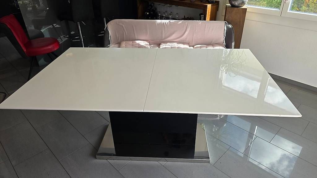 Tables: Esstisch ausziehbar – D'occasion à Boswil par techno61
