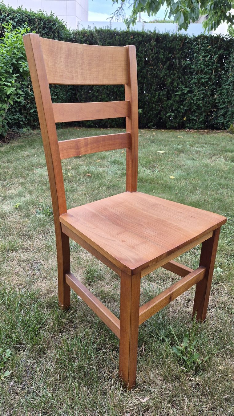 Chaises: Wunderschöne Holzstühle – D'occasion à Romanshorn par gelbekatze75