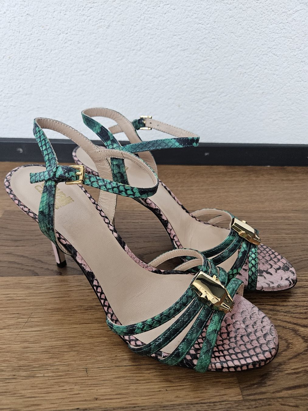 Roberto Cavalli Scarpe da donna: Sandalen Cavalli Class, neu,Größe 41, original! – Nuovo e nell'imballaggio originale da Zuchwil venduto da ger_ws6t 2