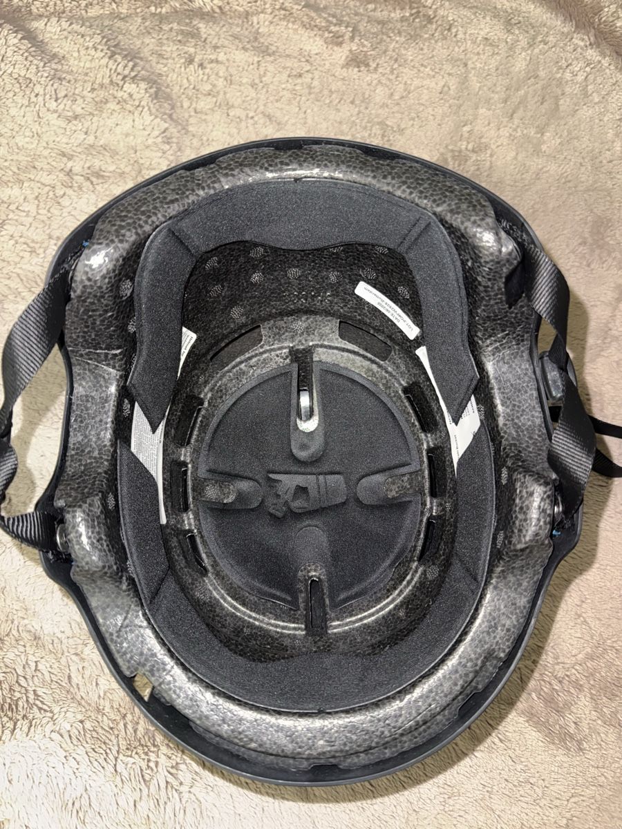 Helme: Skihelm - Sandbox Icon Brain Bucket Helm – Neu (gemäss Beschreibung) aus Buchs ZH von Yveess 4