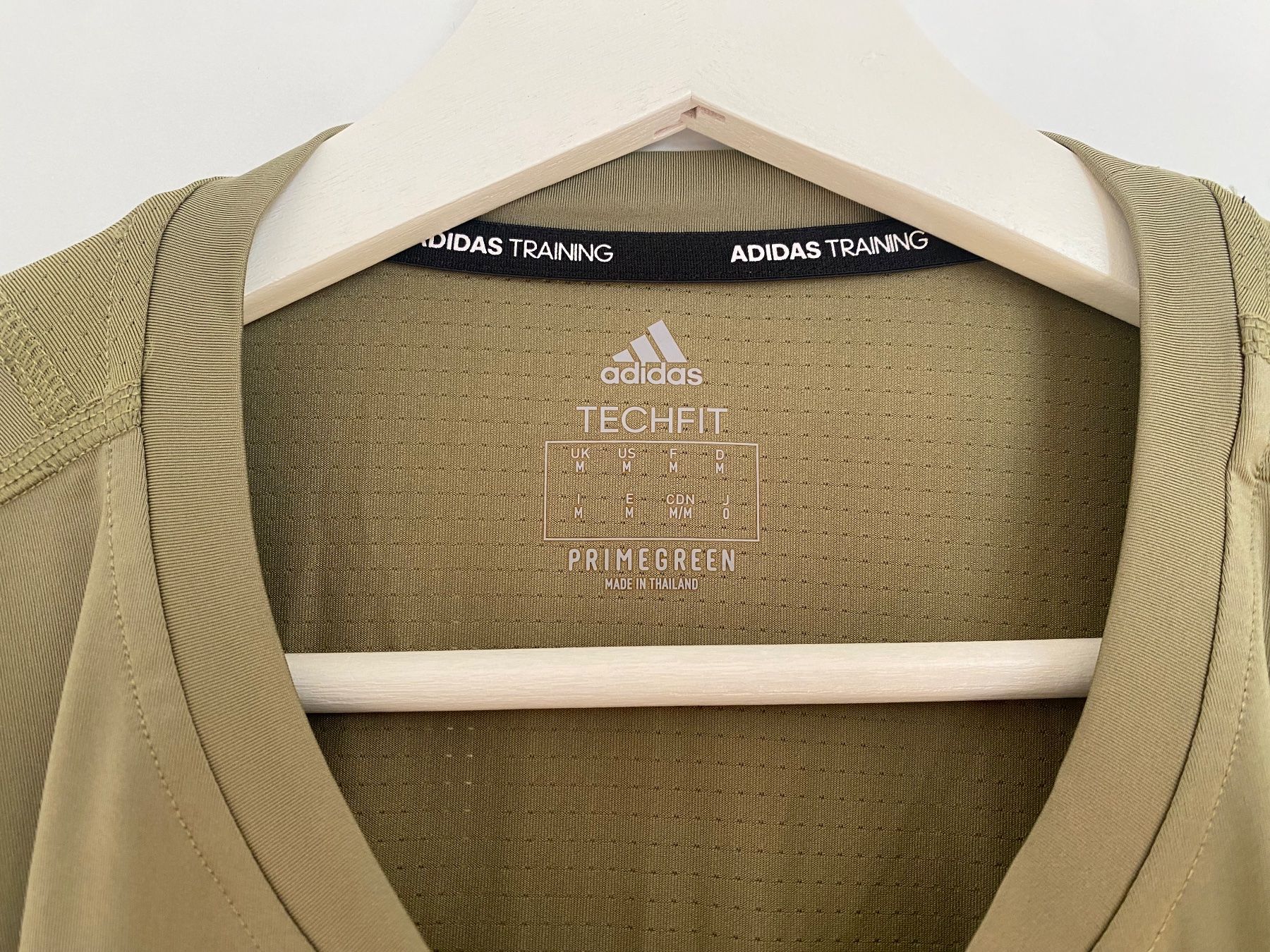 Adidas T-Shirts: Sportshirt Adidas – Neu (gemäss Beschreibung) aus Oberdiessbach von cor_2nrl 1