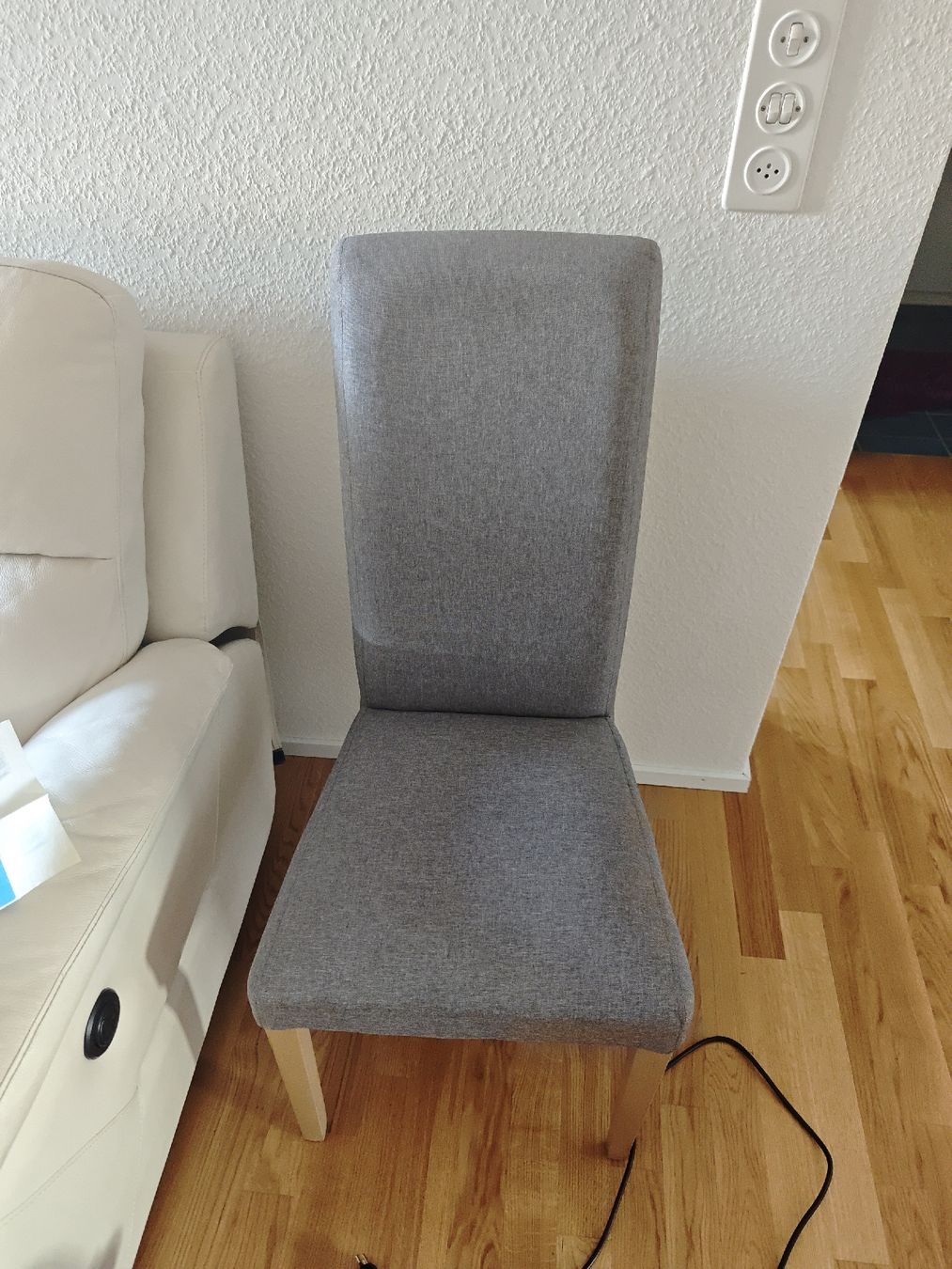 Conforama Set di tavolo e panche: Esstisch mit 6 Stühlen | Dining Table with 6 Chairs – Usato da Dietikon venduto da jav_ryj6 1