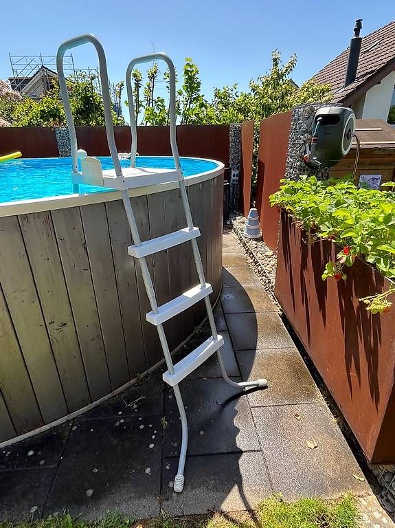 Bestway Echelles: Pool Leiter Bestway – D'occasion à Kestenholz par chanel3030 1