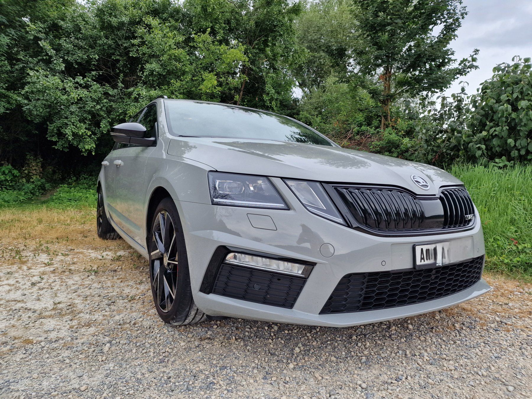 Skoda Autos: Skoda Oktavia RS > Ab MFK – Gebraucht aus Aarau Rohr von Ricardo09