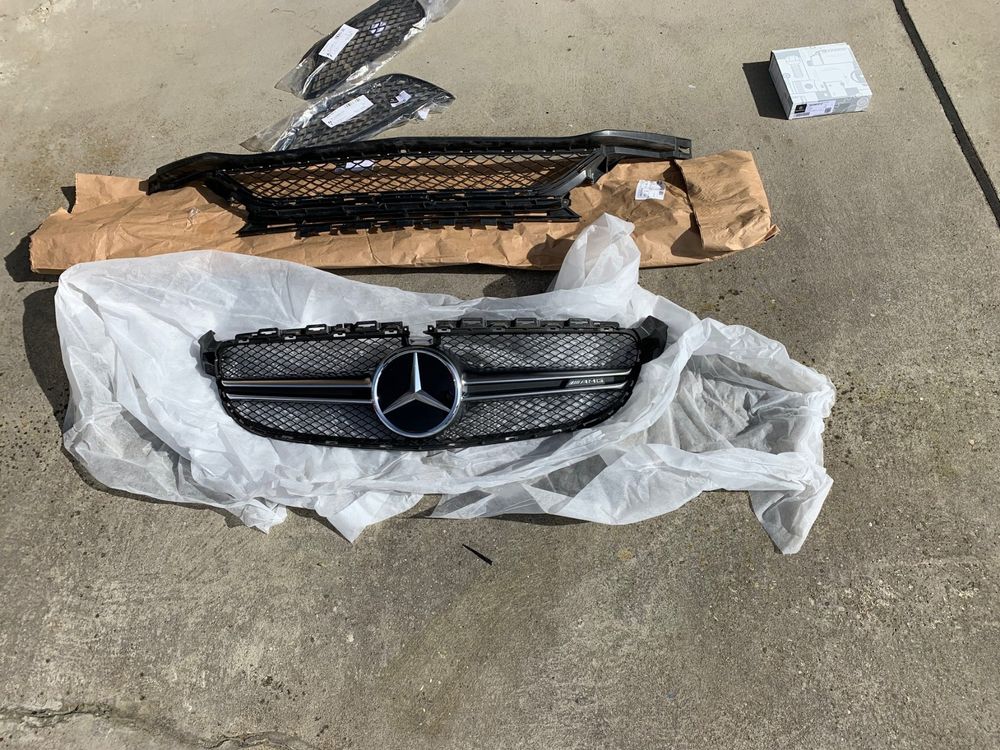 Mercedes AMG C63 W/S 205 Frontgrill mit Grundplatte