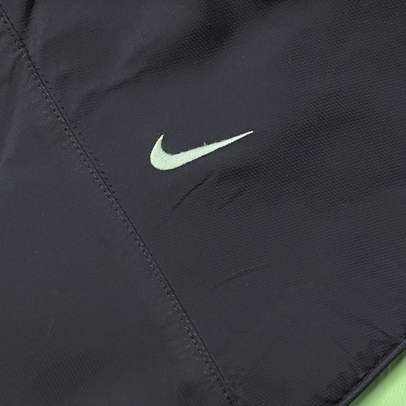 Nike Giacche: Vintage Nike Trackjacket (L) – Usato da Chamoson venduto da Sapoloshop 1