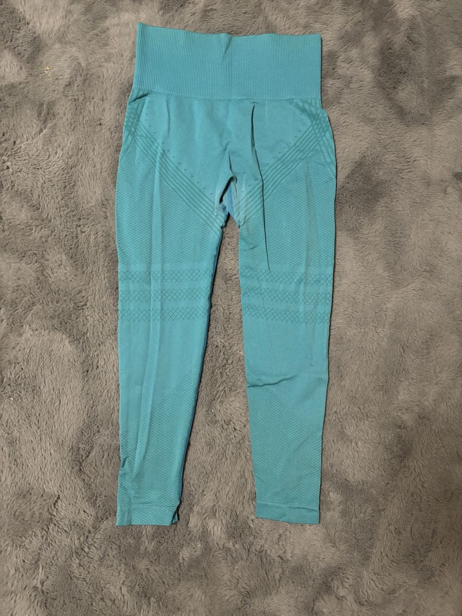 Leggings: Turquoise spots Leggings , Size M – Usato da Wichtrach venduto da Re_Fit