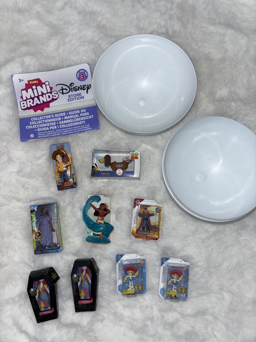 Disney Statuette: Mini Brands Disney Store Edition – Nuovo (secondo la descrizione) da Russikon venduto da sve_v78w