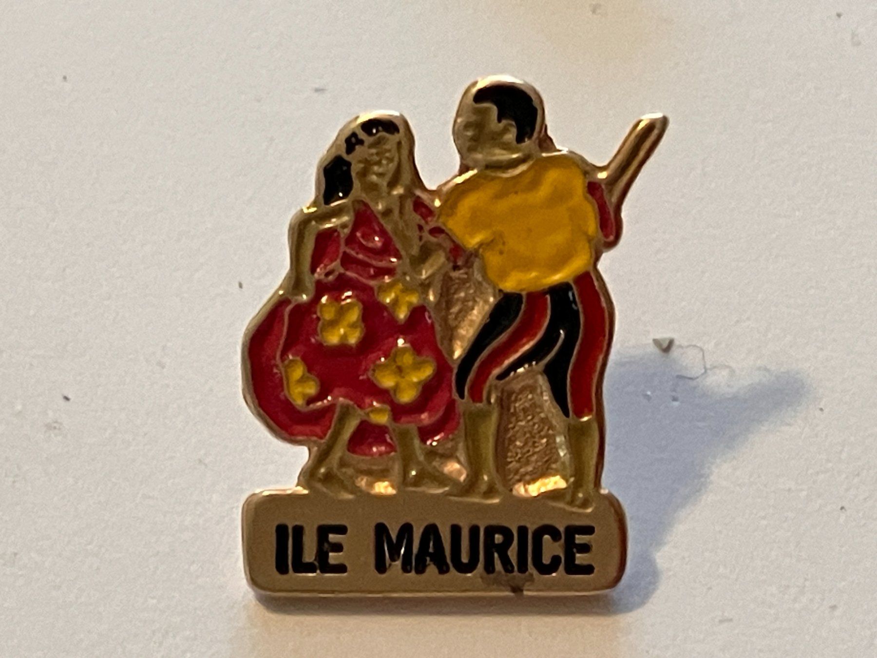 Placchette & Badge: 1 Pin Ile Maurice – Usato da Basel venduto da djwwpp