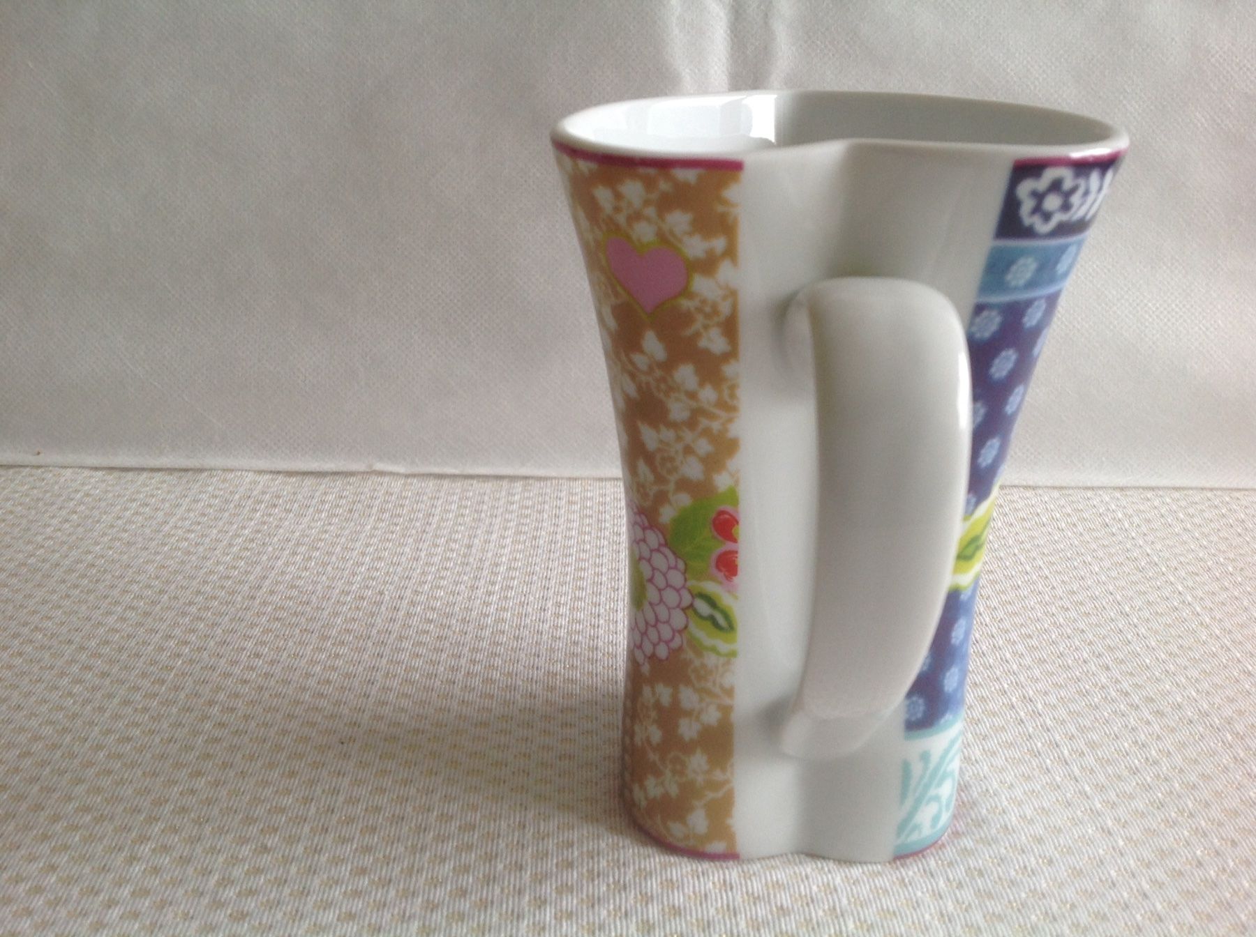 Tassen: Tasse - Mug en forme de coeur – Gebraucht aus Sion von accroshoes 4