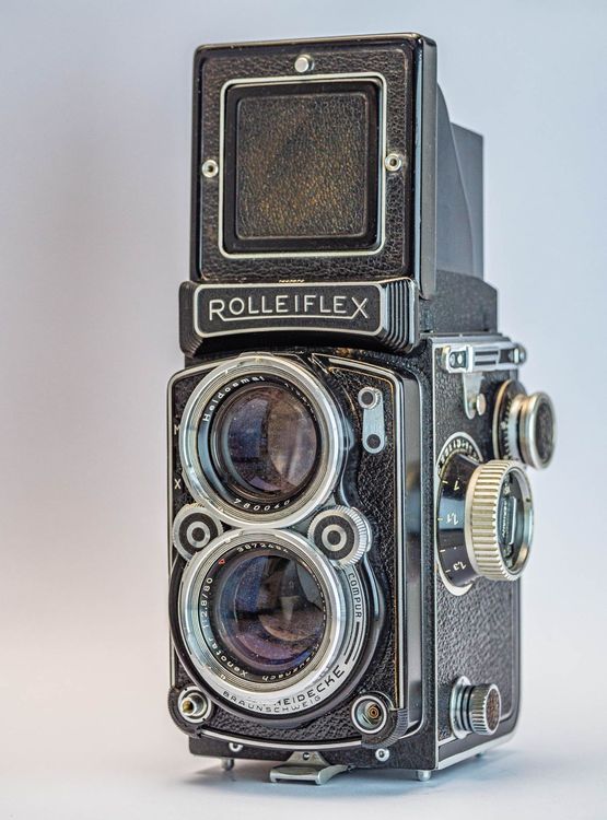 Rollei Rolleiflex 2,8F Xenotar 2,8/80mm Avec étui, Poignée, Rolleifix - TBÉ