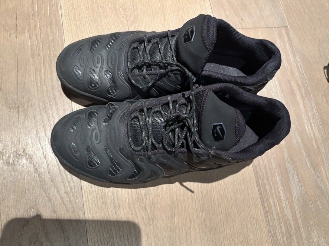 Nike Scarpe da uomo: Tns Schwarz – Usato da Triengen venduto da Fighterheart71
