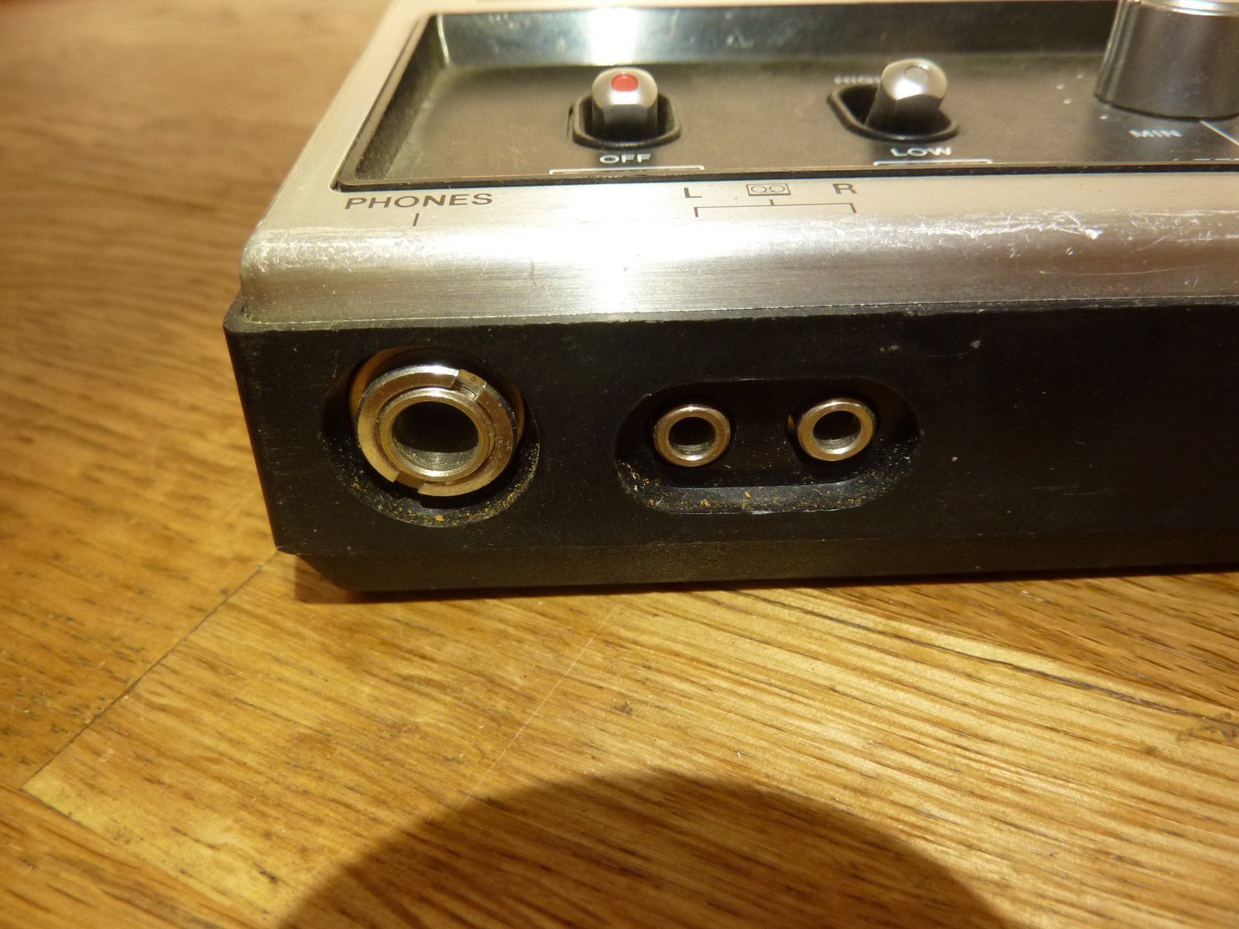 Unità & Adattatore: Stereo Headphone Adaptor STA-60 – Usato da Hochfelden venduto da swissice 4