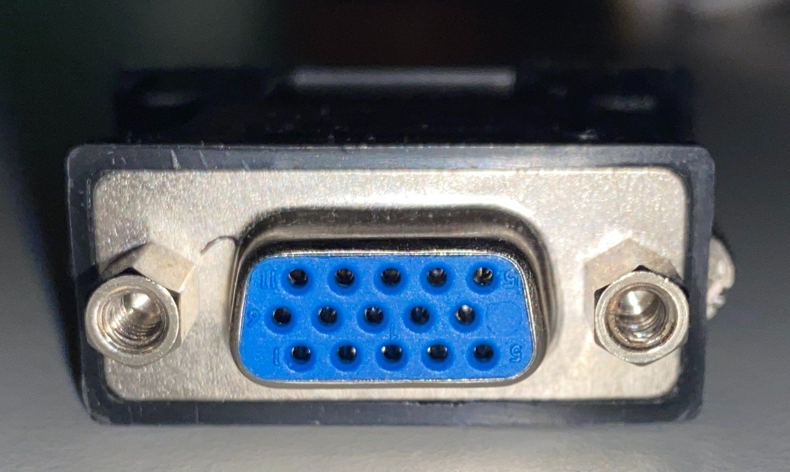 Unità & Adattatore: DVI - VGA Adapter – Usato da Winterthur venduto da YaV 3
