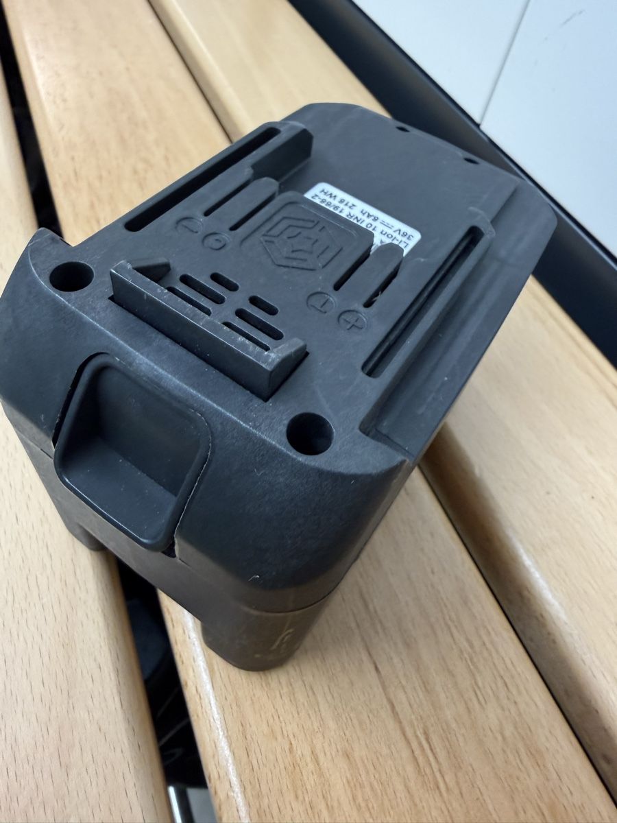 Batterie: TASKI Akku Li-Ion – Difettoso da Oberrieden venduto da edikk 1