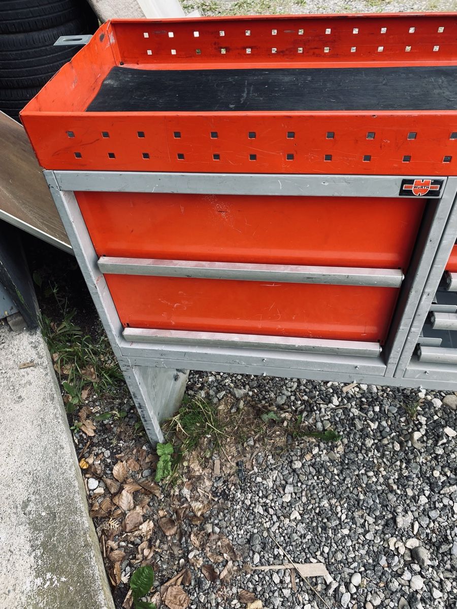 Würth Tutti gli attrezzi: Atelier pour bus : Établi Wurth robuste avec étau intégré – Usato da La Roche FR venduto da Pouchta_yqk9 2
