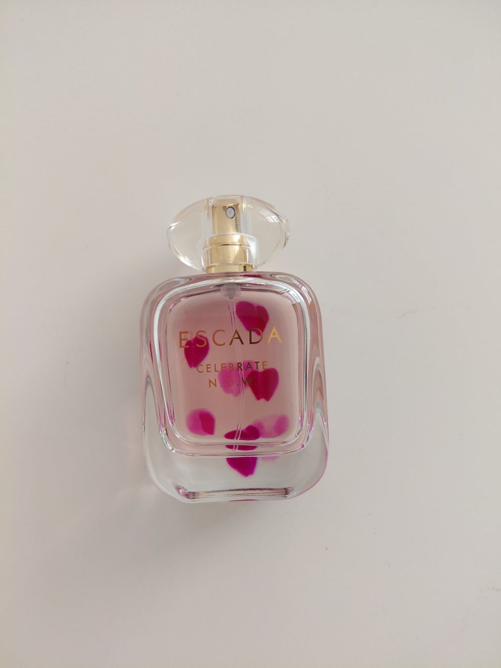 Escada Profumi & Eau de Toilette: ESCADA CELEBRATE N. O. W. Eau de Parfum – Usato da Basel venduto da whi_5lxt 1