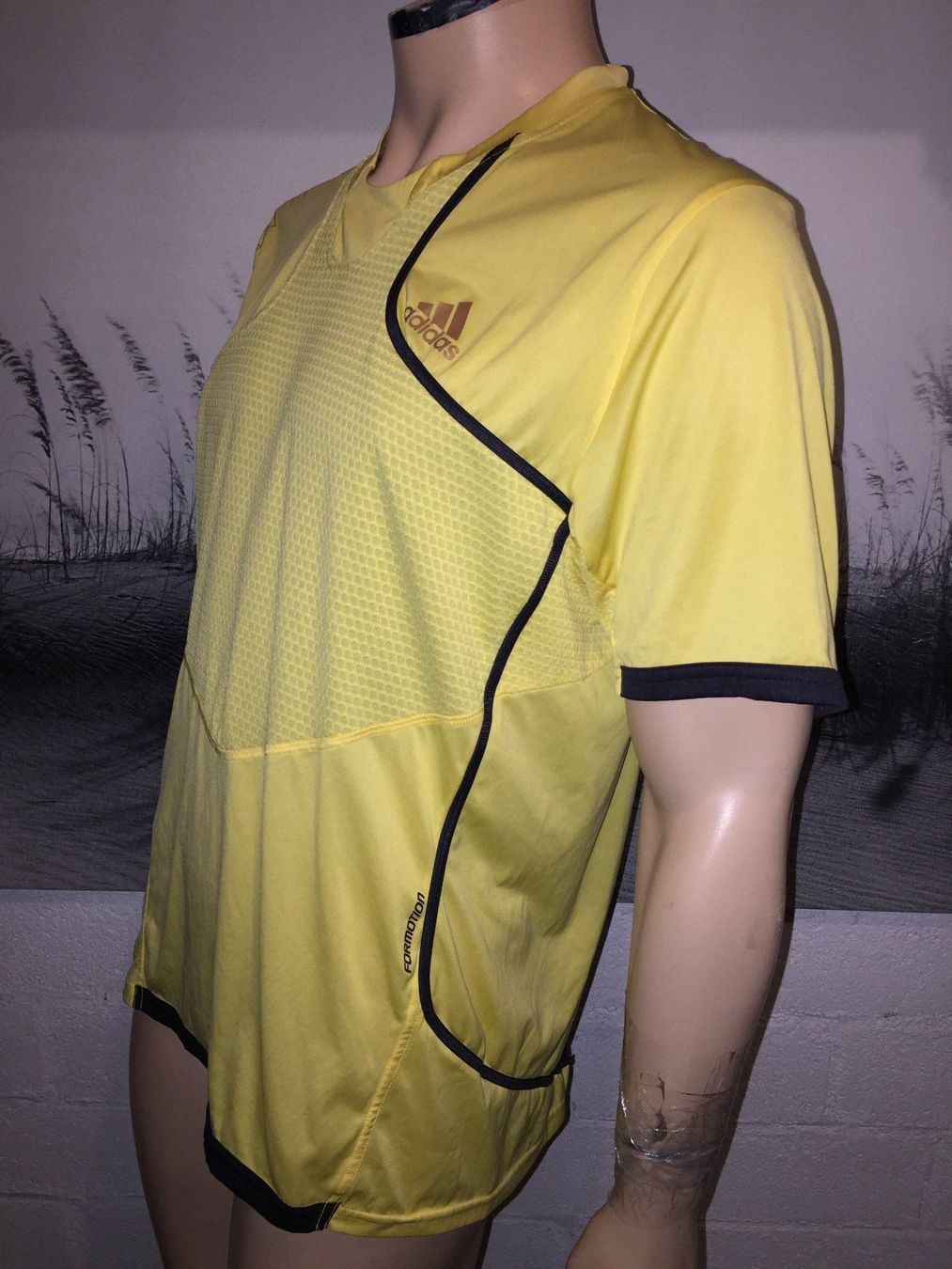 Adidas T-shirt: ADIDAS Shirt taille / Grosse M – Usato da Cossonay-ville venduto da Super-Price-Quality 3