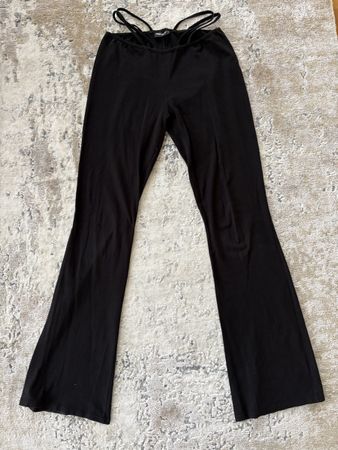 schwarze Bootcut Leggings