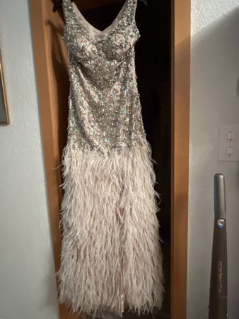 Glamouröses Abendkleid mit Federn Von Nichtrauch,Gr S Gr. 36